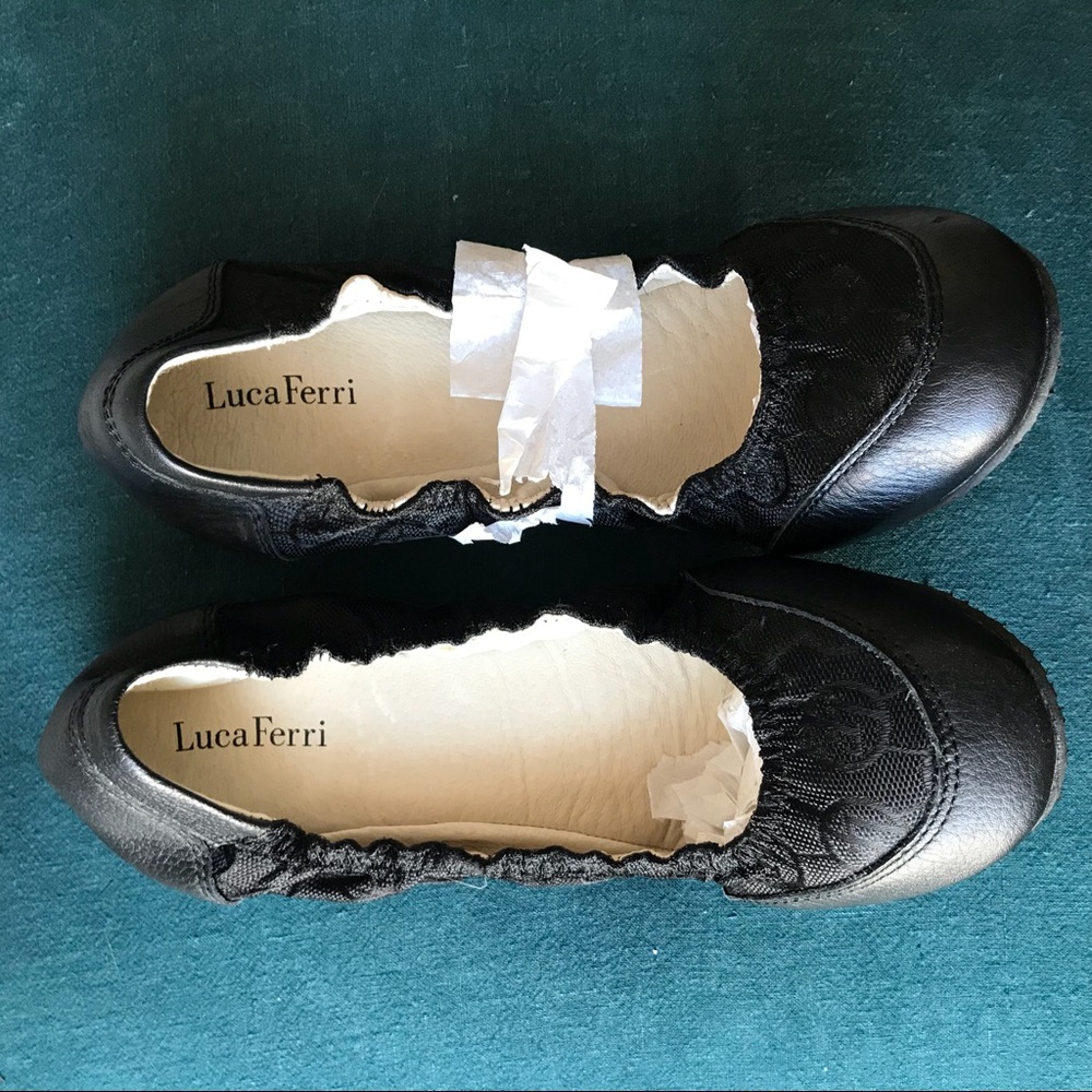 Luca Ferri Flats Brand New!
